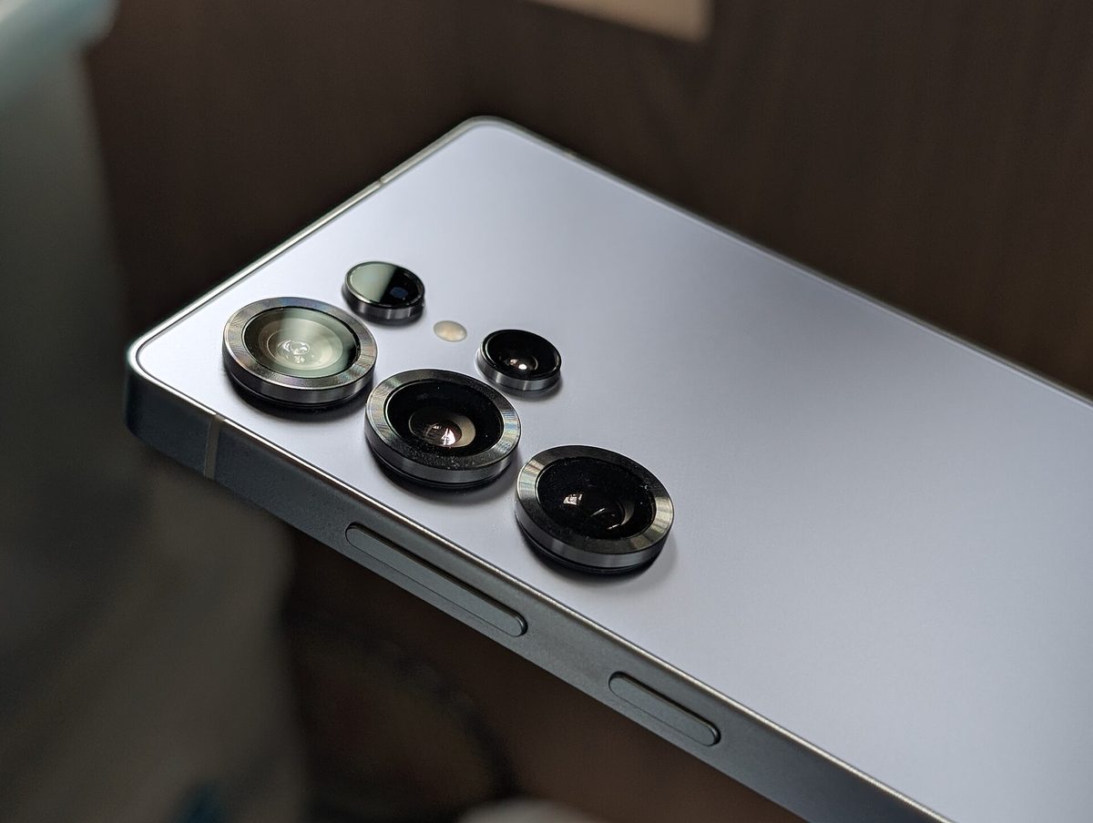 Samsung Galaxy S25 Ultra in Titanium Silver Blue, rear camera module close-up